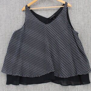 Lane Bryant Blouse Top Womens Size 18 Black/White Geometric Sleeveless V Neck